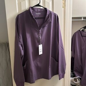 NWT Mandala Scrubs Scrub Jacket in Dewberry